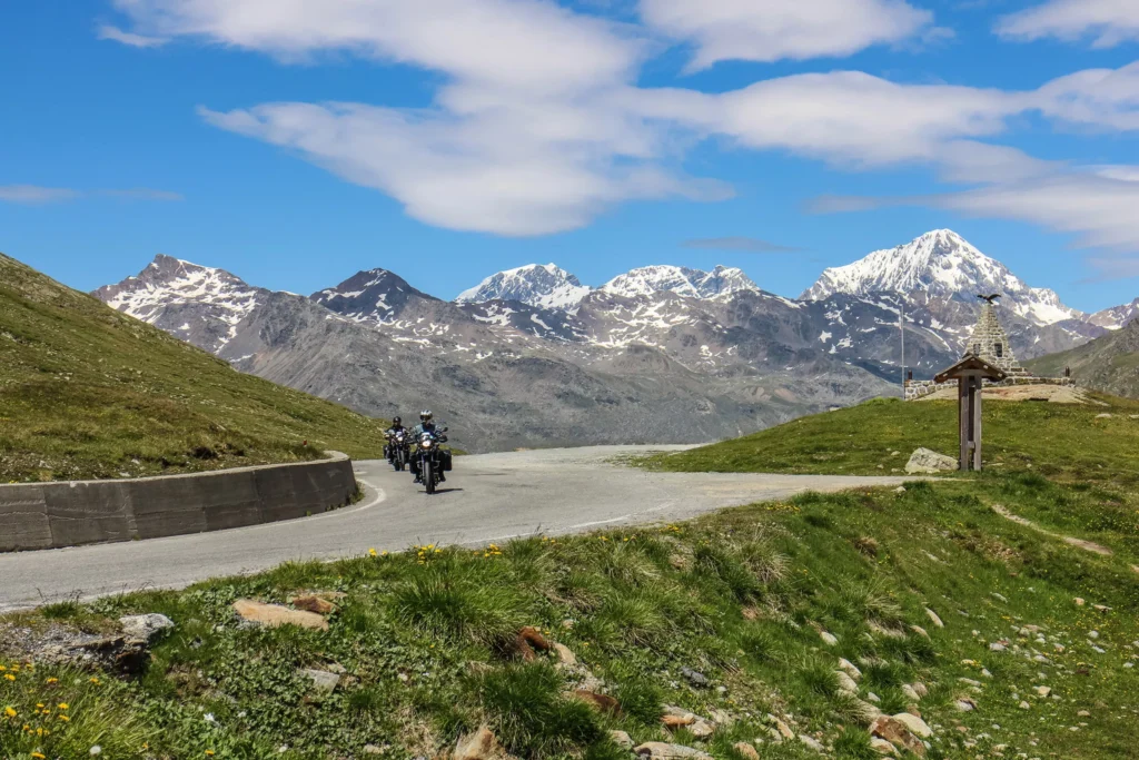 42-stelvio-pass-69ce2eba11b99