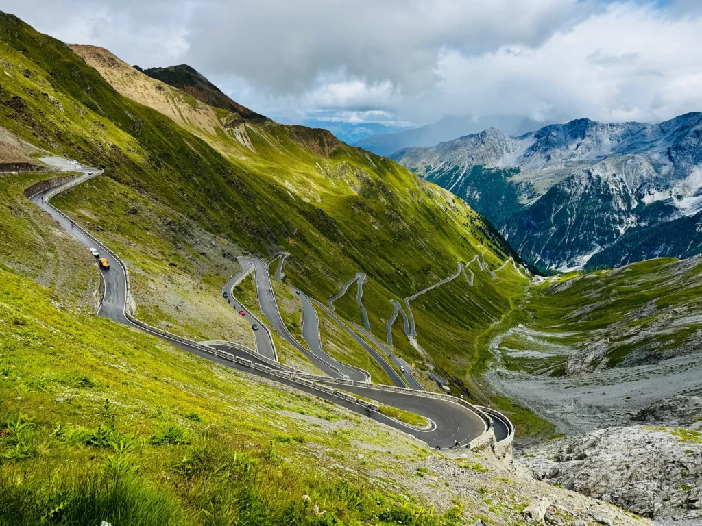 44-stelvio-pass-69ce2ebc2d1ad